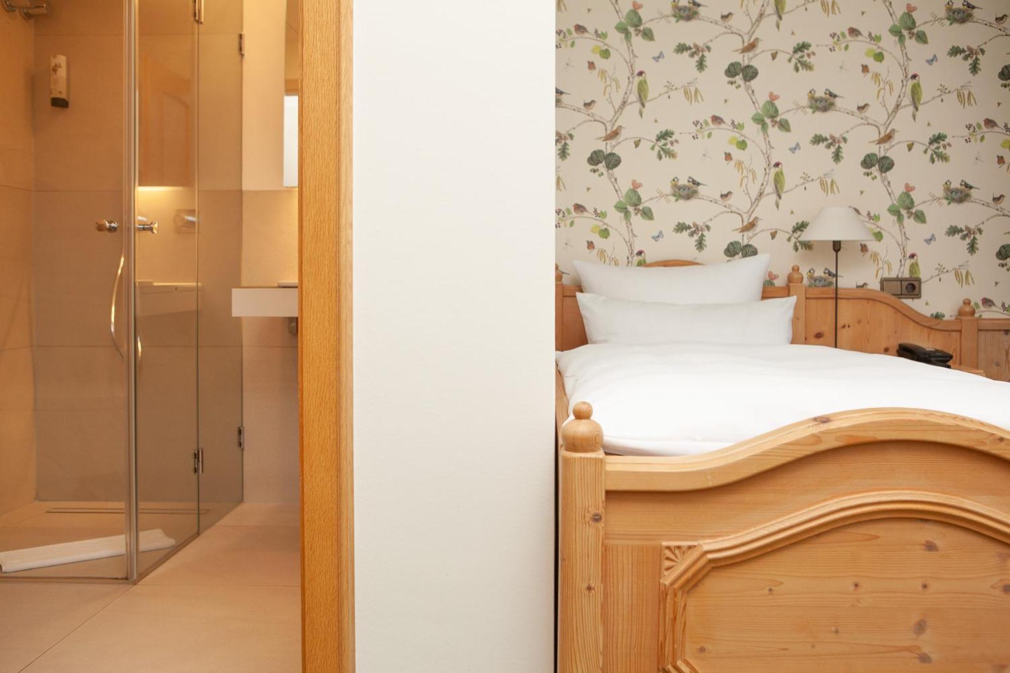 Hotel Elfbuchen Кассель Экстерьер фото