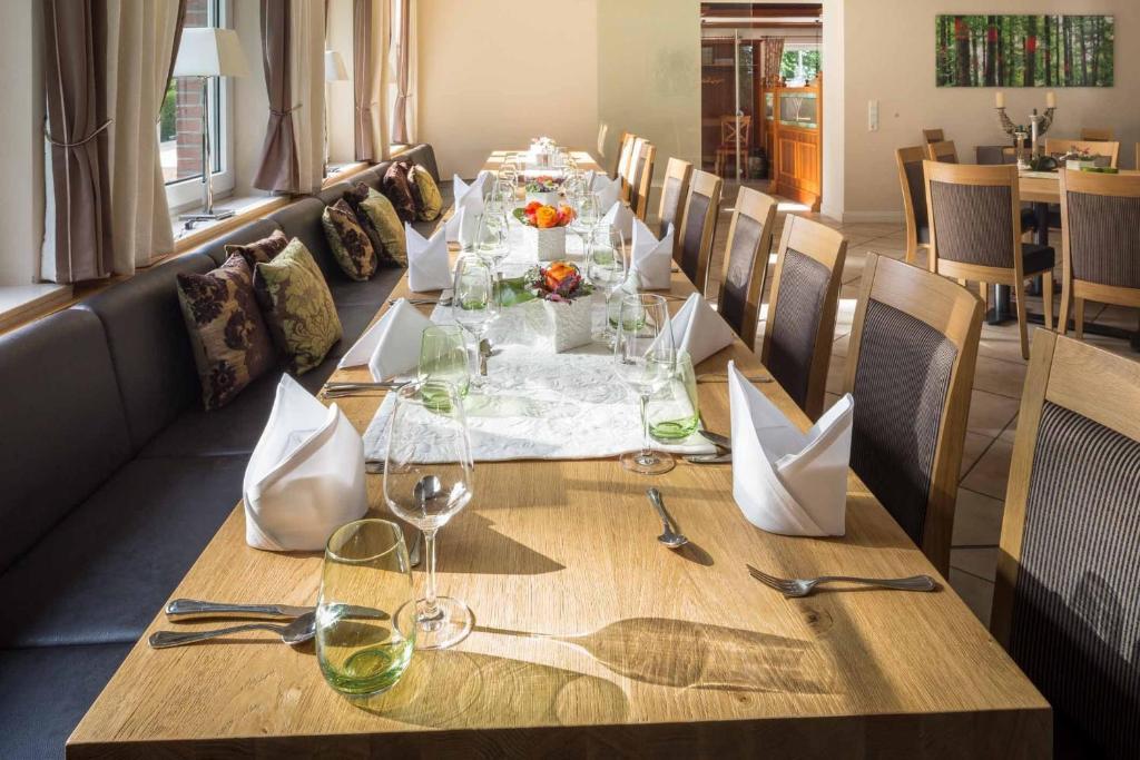 Hotel Elfbuchen Кассель Экстерьер фото